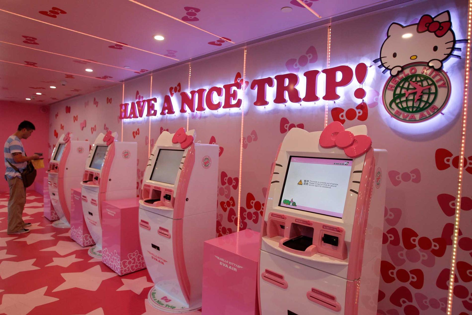 Fluffigare incheckningsautomater får man leta efter – på Taoyuan-flygplatsen i Taipei finns en speciell Hello Kitty-hörna.
