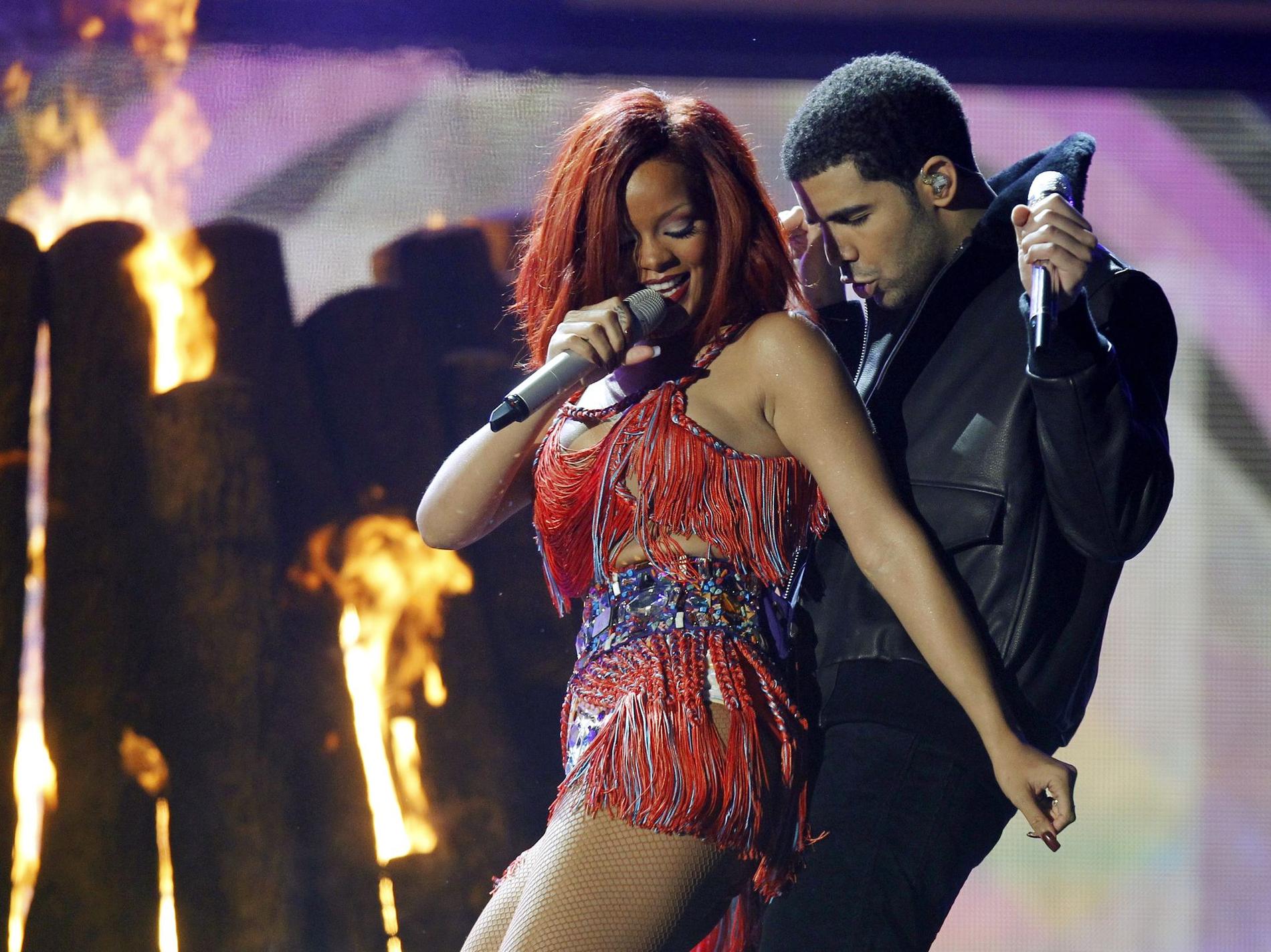 Rihanna hängde ett tag med artisten Drake.