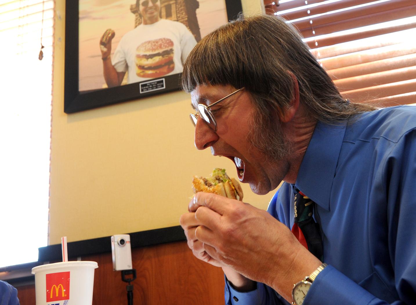Så här såg det ut när Don Gorske åt Big Mac nummer 25 000 torsdagen tisdagen 17 maj år 2011. 