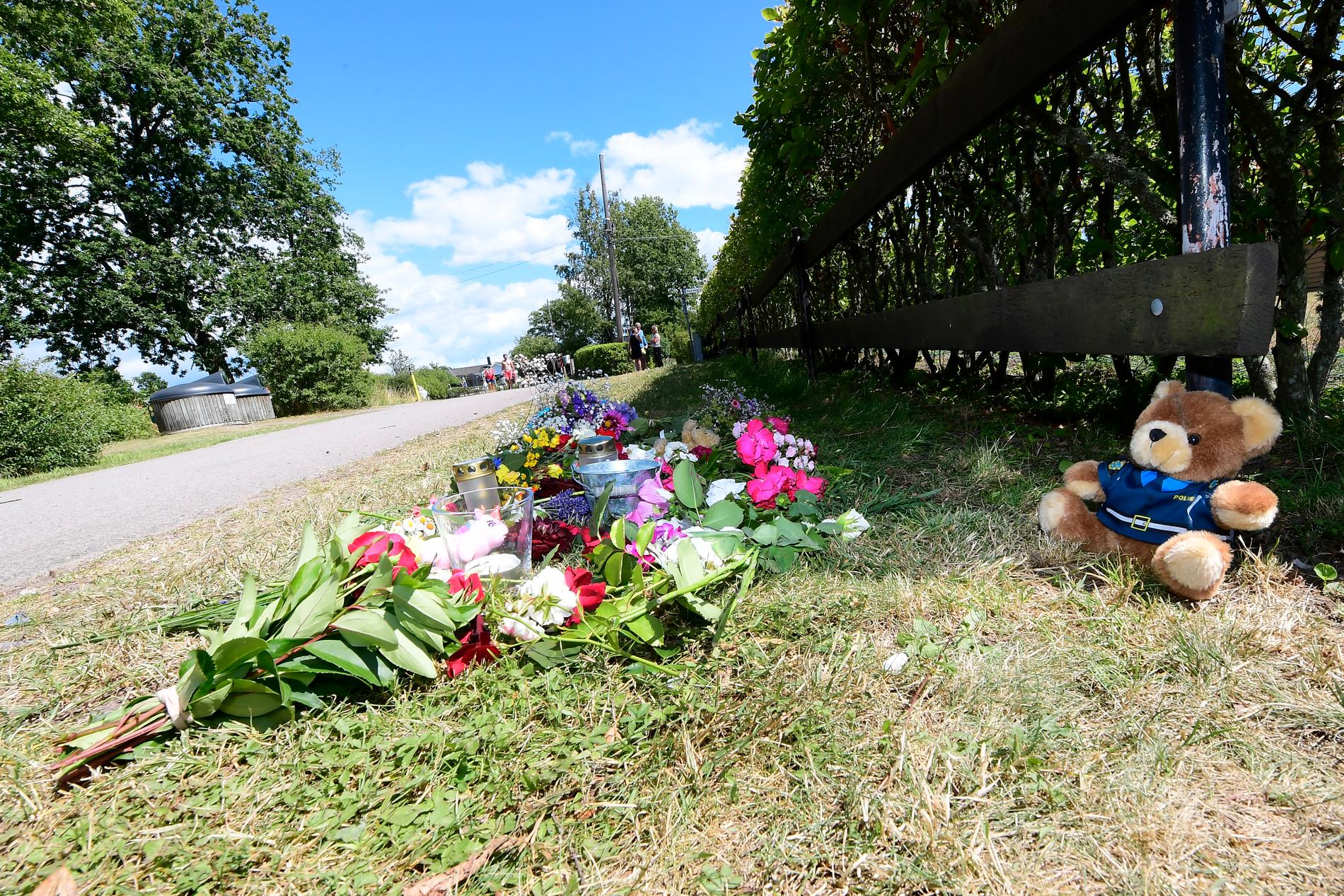Två personer omkom när en familj på cykel blev påkörd i Färjestaden på Öland den 22 juli. Åklagaren räknar med att väcka åtal om ungefär en månad. Arkivbild.