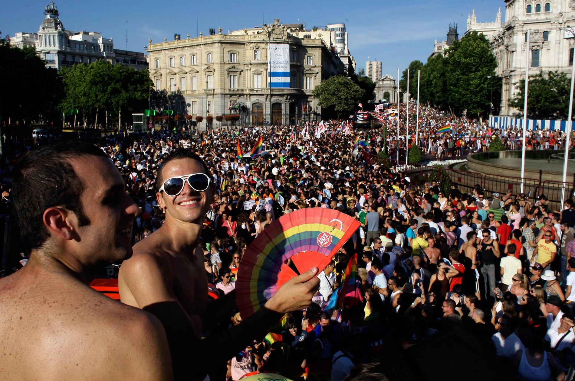 Sommar, sol – och Pride. Ta chansen att få åka till ett färgsprakande Madrid.