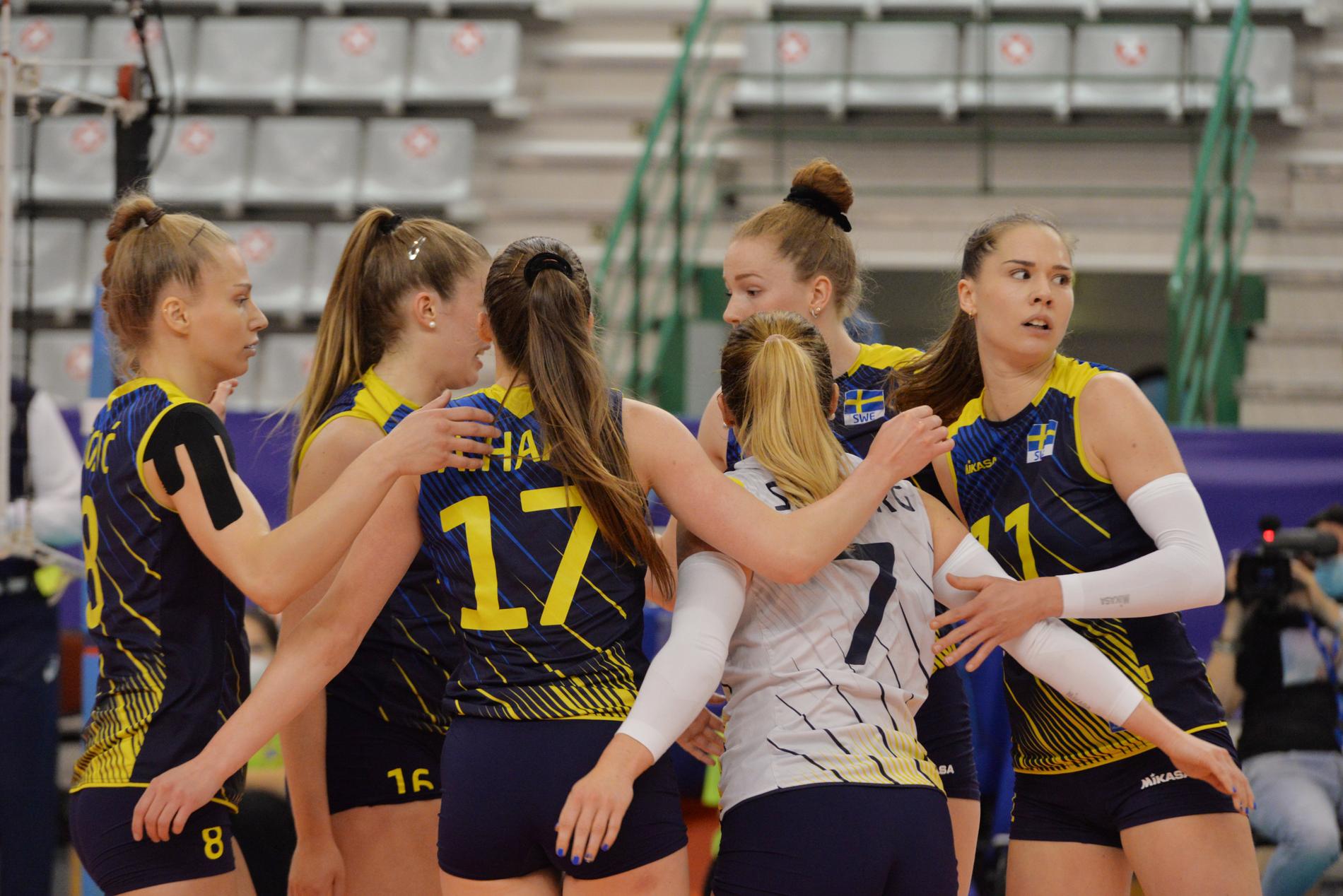 Sveriges volleybolldamer är på väg mot sitt första EM sedan 1983 efter en stark inledning i kvalet.