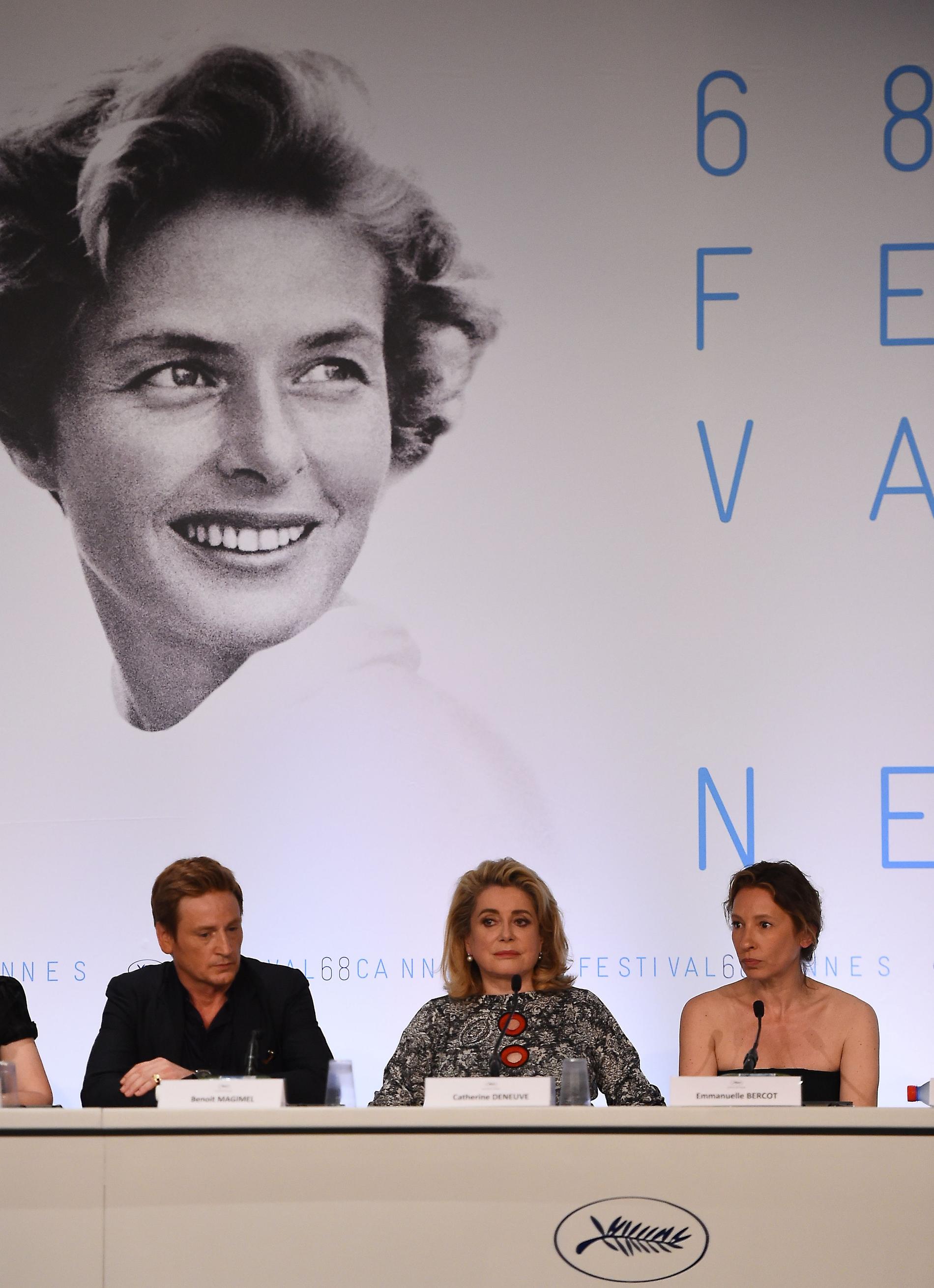 Catherine Deneuve på presskonferensen i Cannes på onsdagen.