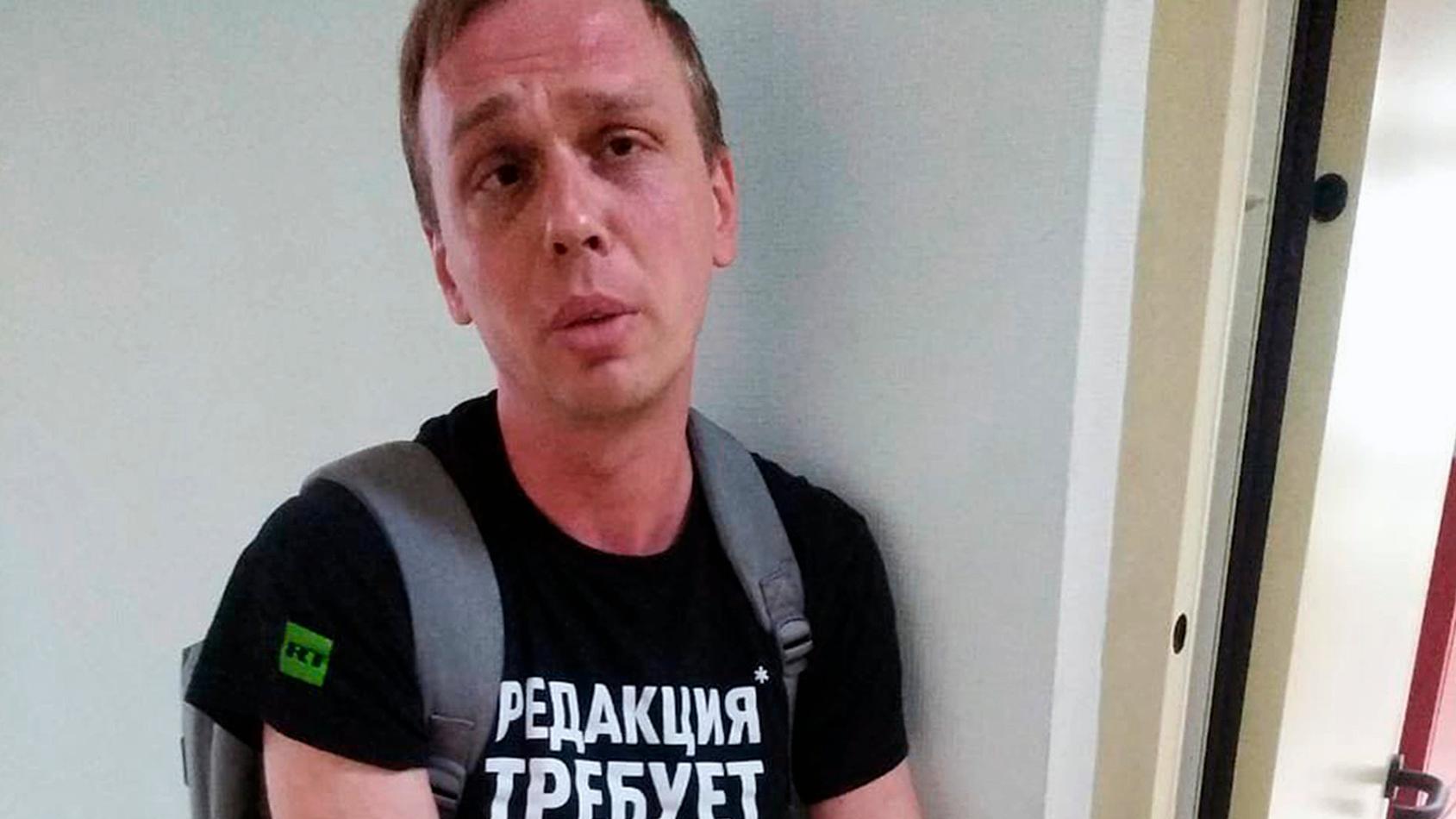 Den ryske journalisten Ivan Golunov på en bild från en polisstation i Moskva på torsdagen.