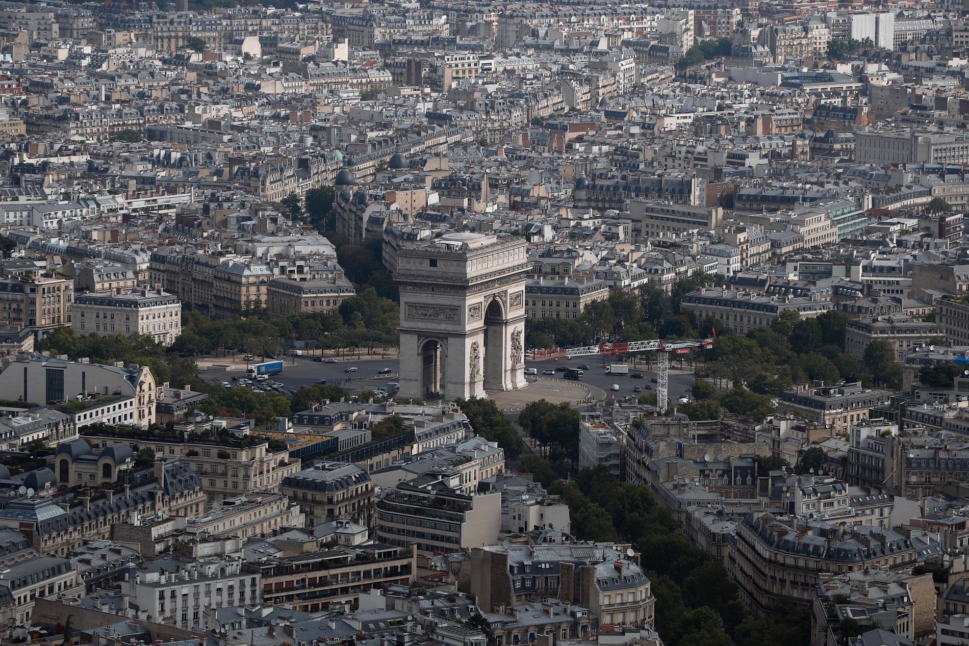Många Parisbor blev oroliga när de hörde en hög smäll på onsdagen. Arkivbild.