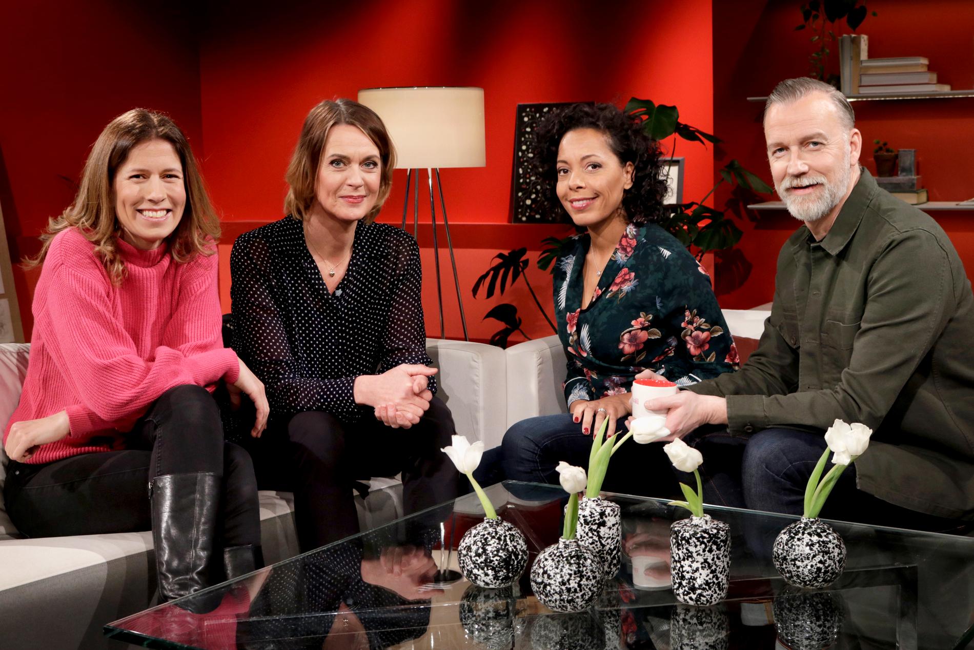 Programledarna Linda Olofsson, Inger Ljung Olsson, Pia Herrera och Beppe Starbrink.