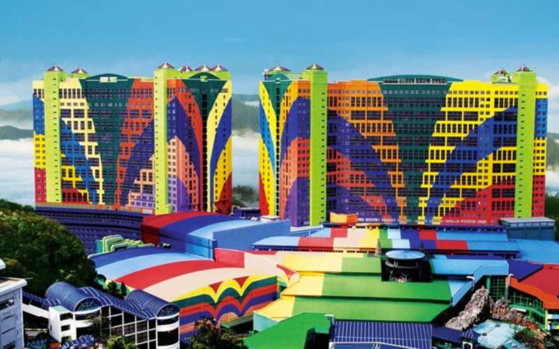 First World Hotel Genting Highlands, Malaysia, är världens största hotell sett till antalet rum. 7 351 rum fördelat på 28 våningar