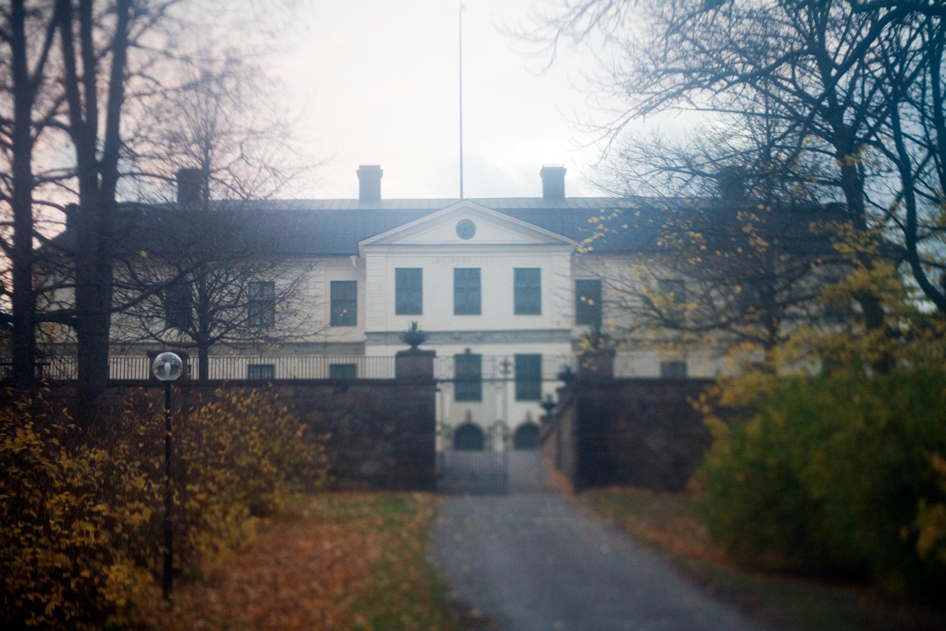 Löfstad slott i Nyköping, där sju hela sju fall anmälts i augusti. 