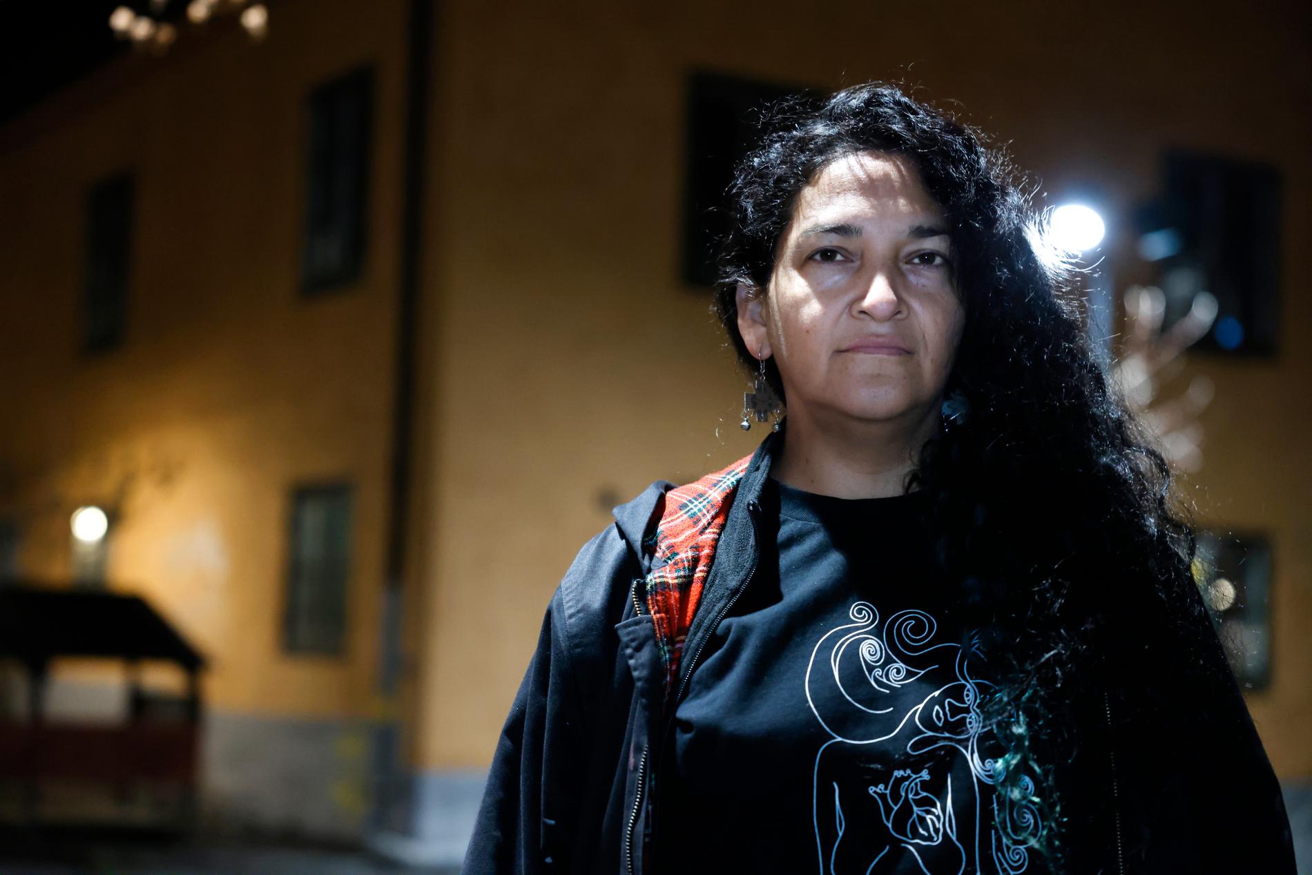 ”De är inte varor, de är barn” säger Sarai Alvarez Riveros och berättar att hon inte vågat välja en friskola igen.