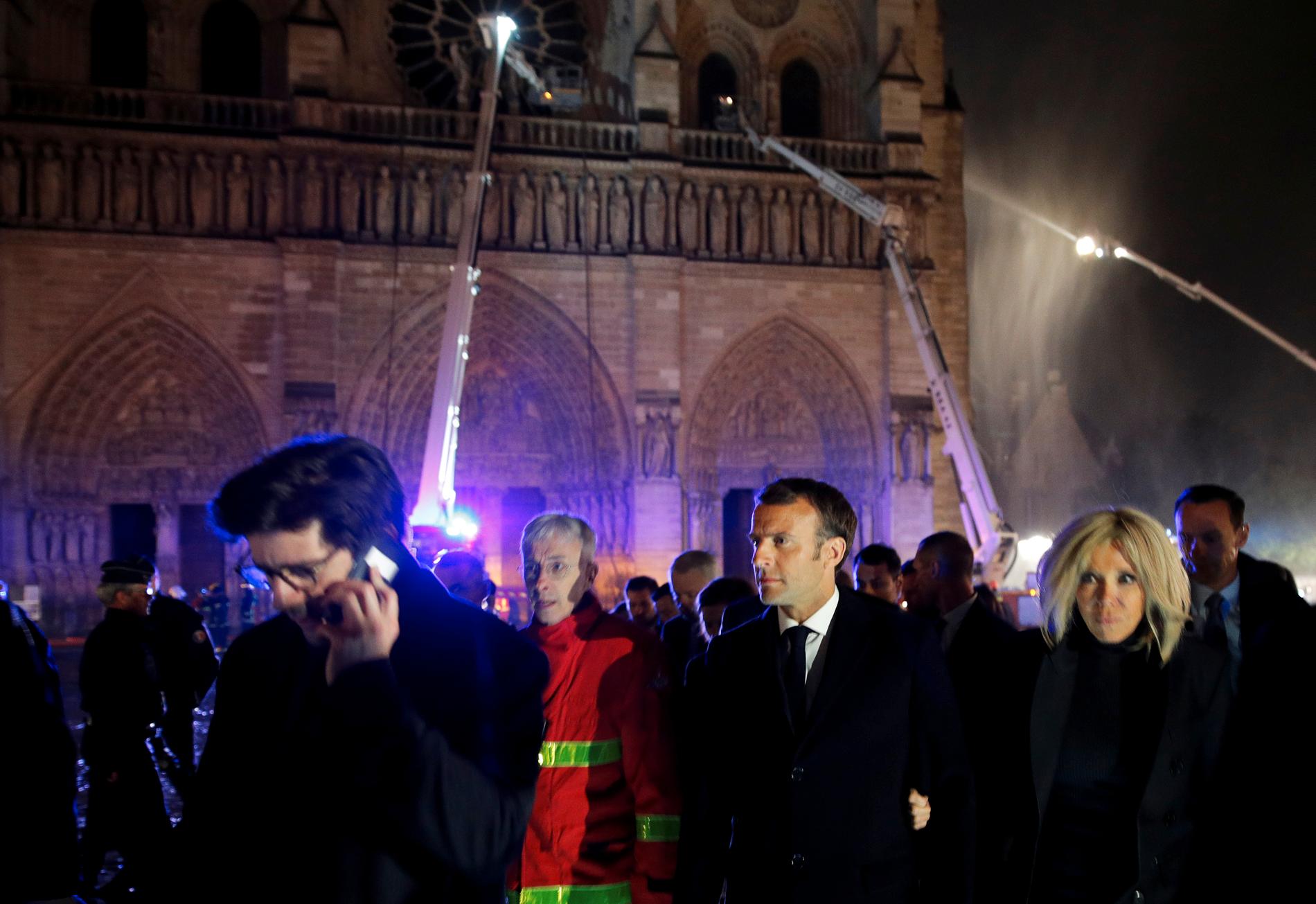 Notre-dame-branden bli räddningen för president Emmanuel Macrons sjunkande popularitetssiffror.
