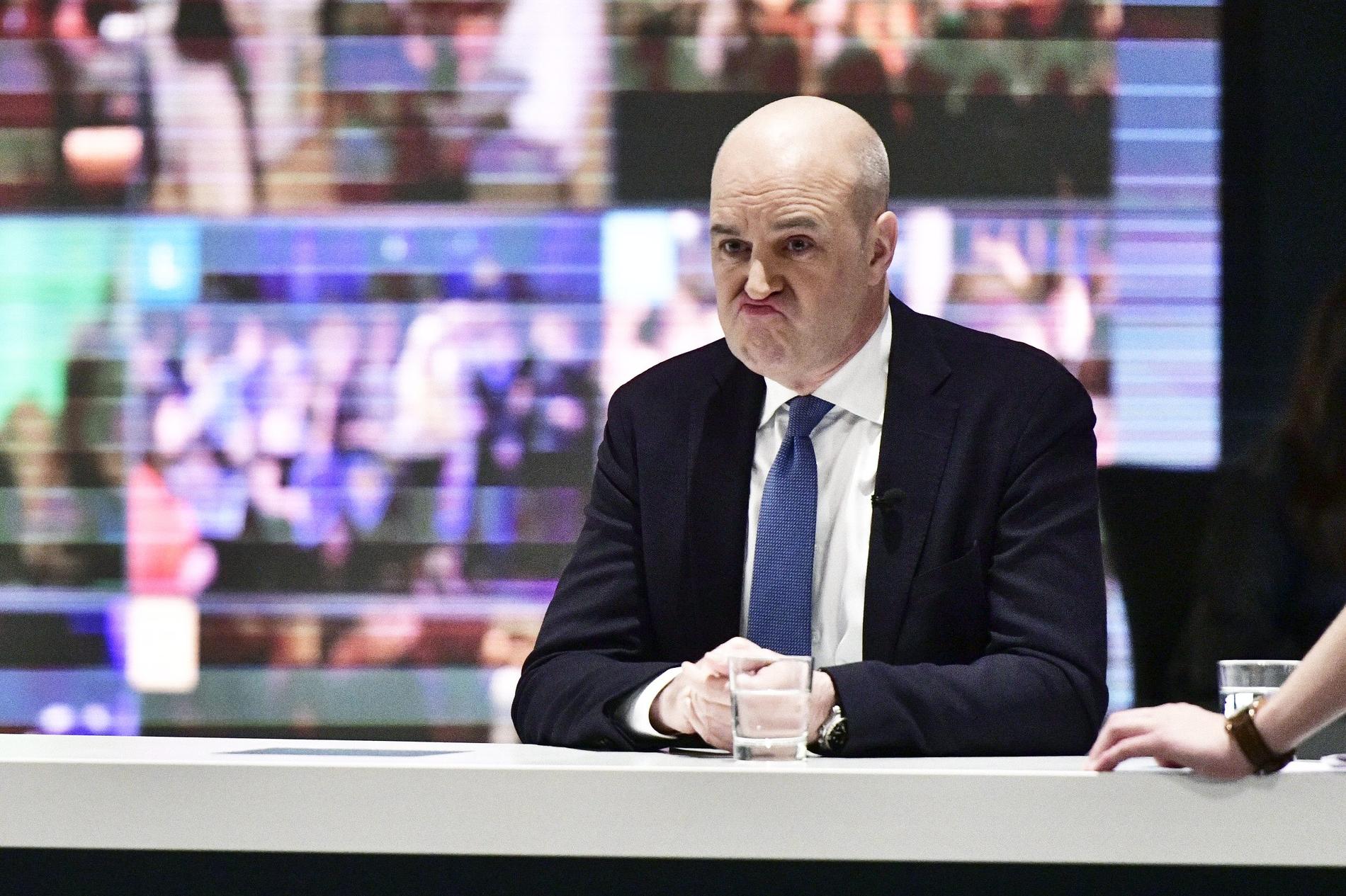 Fredrik Reinfeldt sänkte skatterna med 140 miljarder per år. 