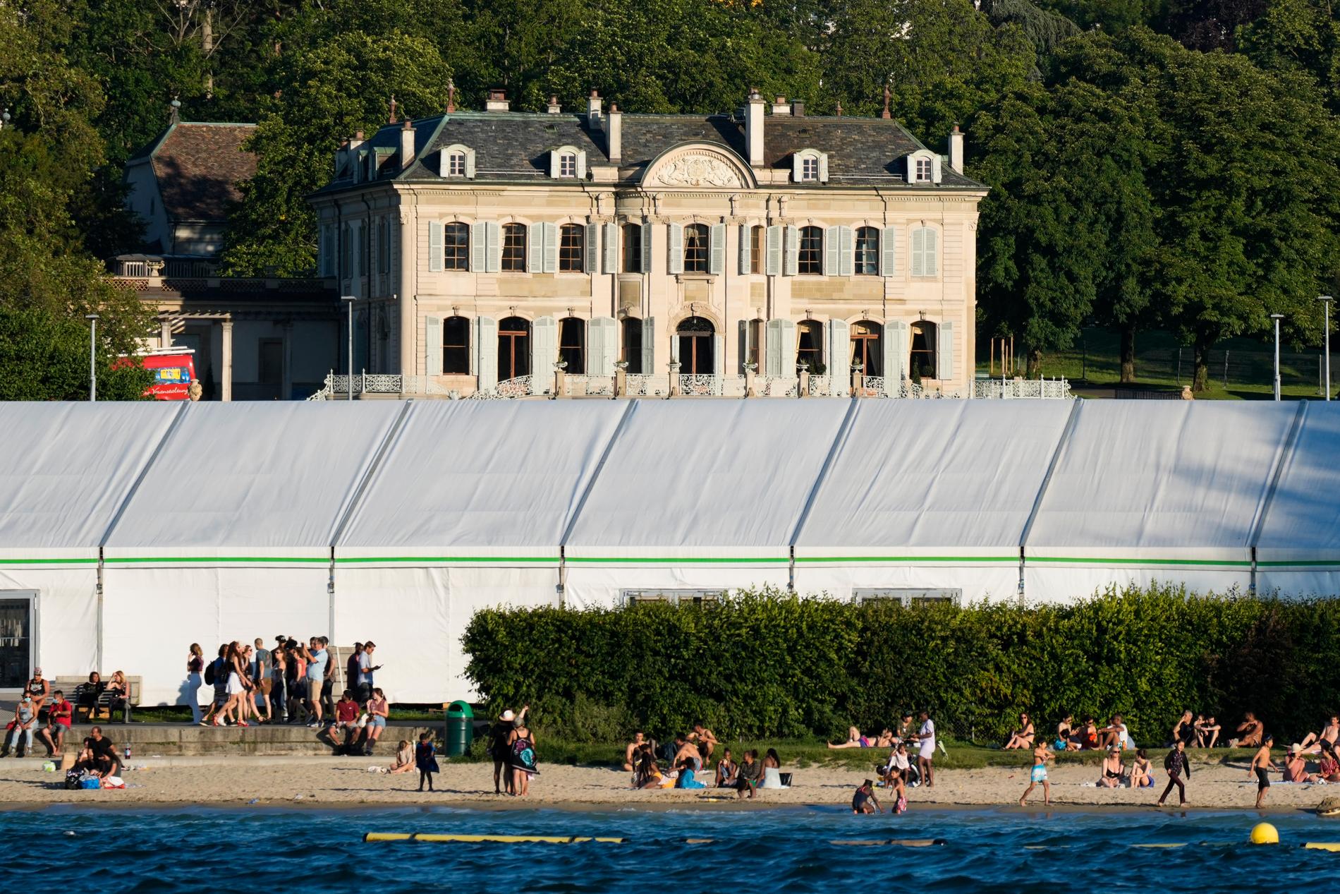 Villa de la Grange, där det amerikansk-ryska toppmötet äger rum, ligger i en park nära Genèvesjöns strand.