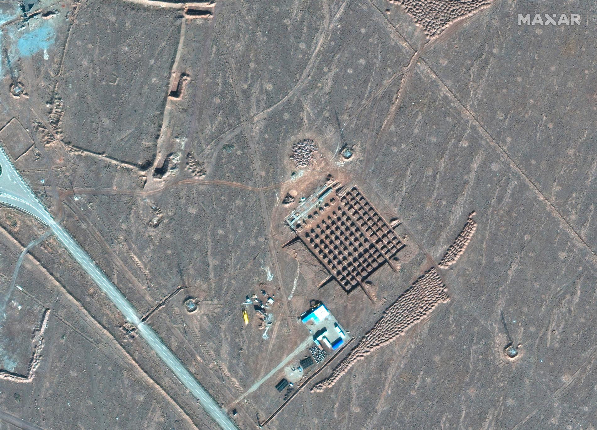 Ett satellitfoto visar en iransk kärnenergianläggning nordöst om staden Qom.