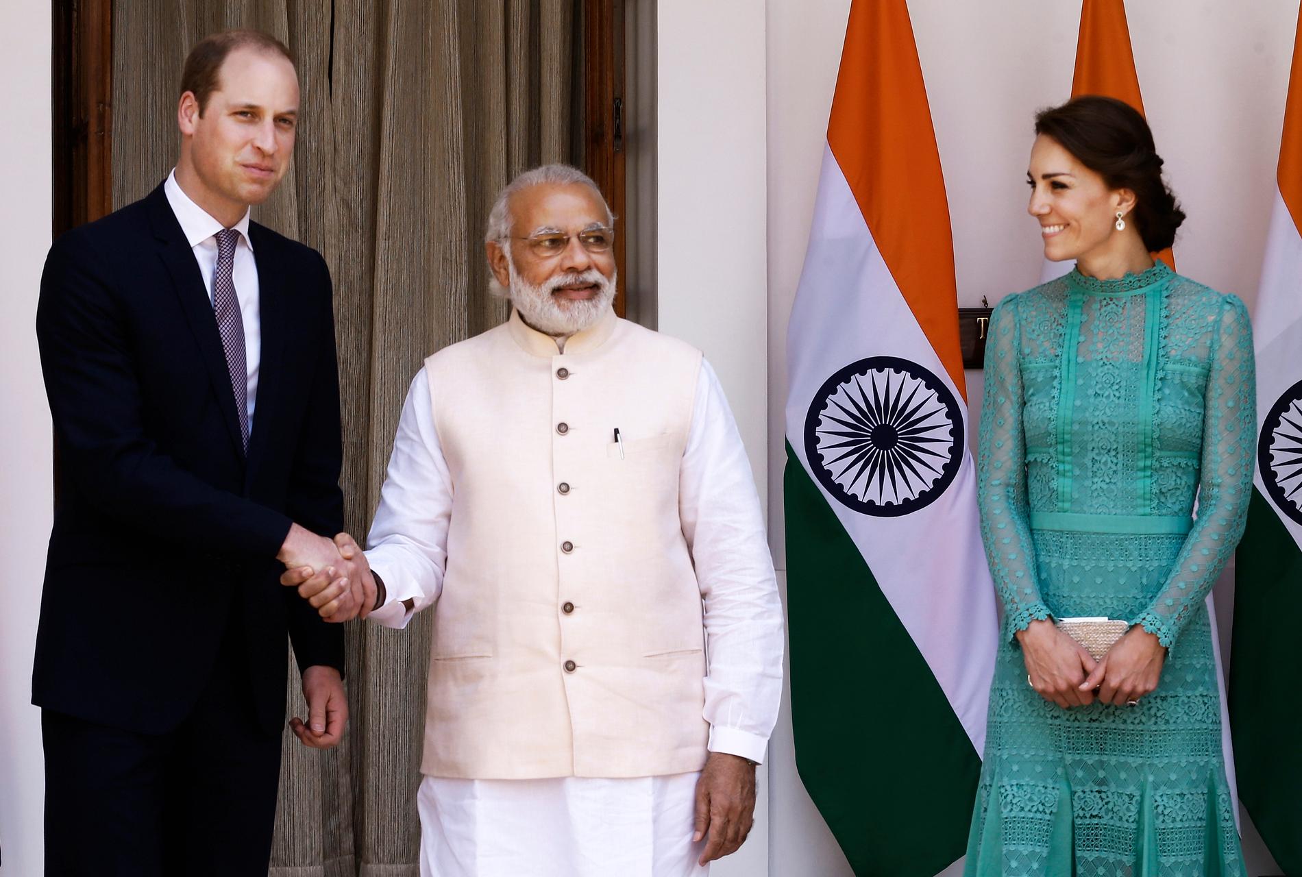 Även prins William har fått skaka hand med Modi. 