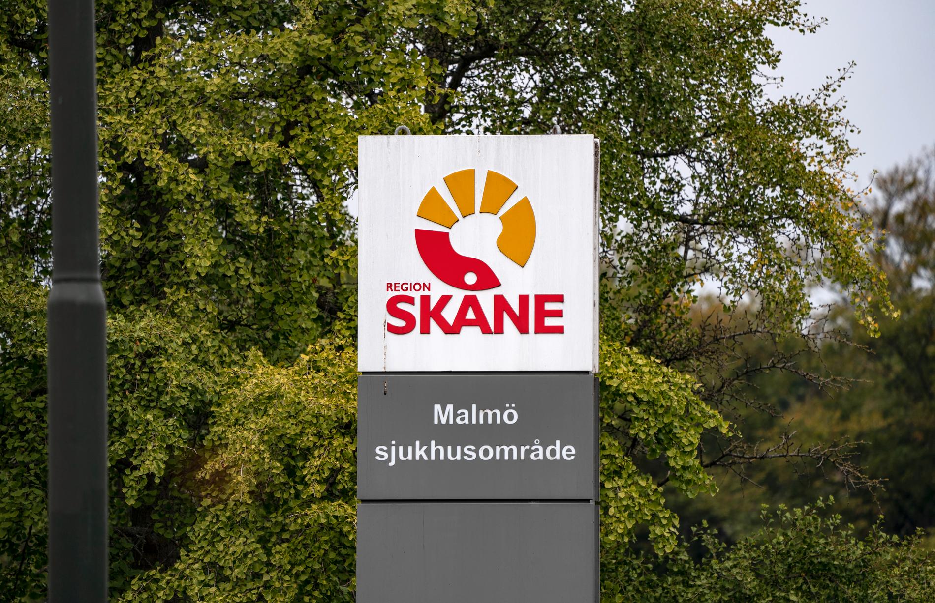 Region Skåne-skylt vid Malmö sjukhusområde.