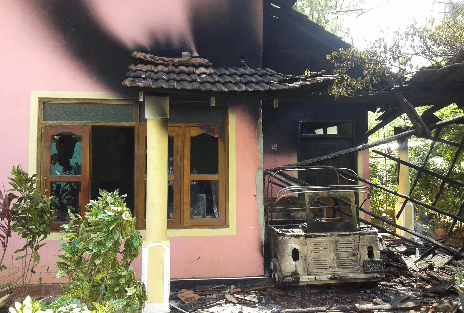 Sri Lanka skakades av rasistiskt motiverat våld även i november, här syns ett hus som vandaliserades nära Galle. Arkivbild.