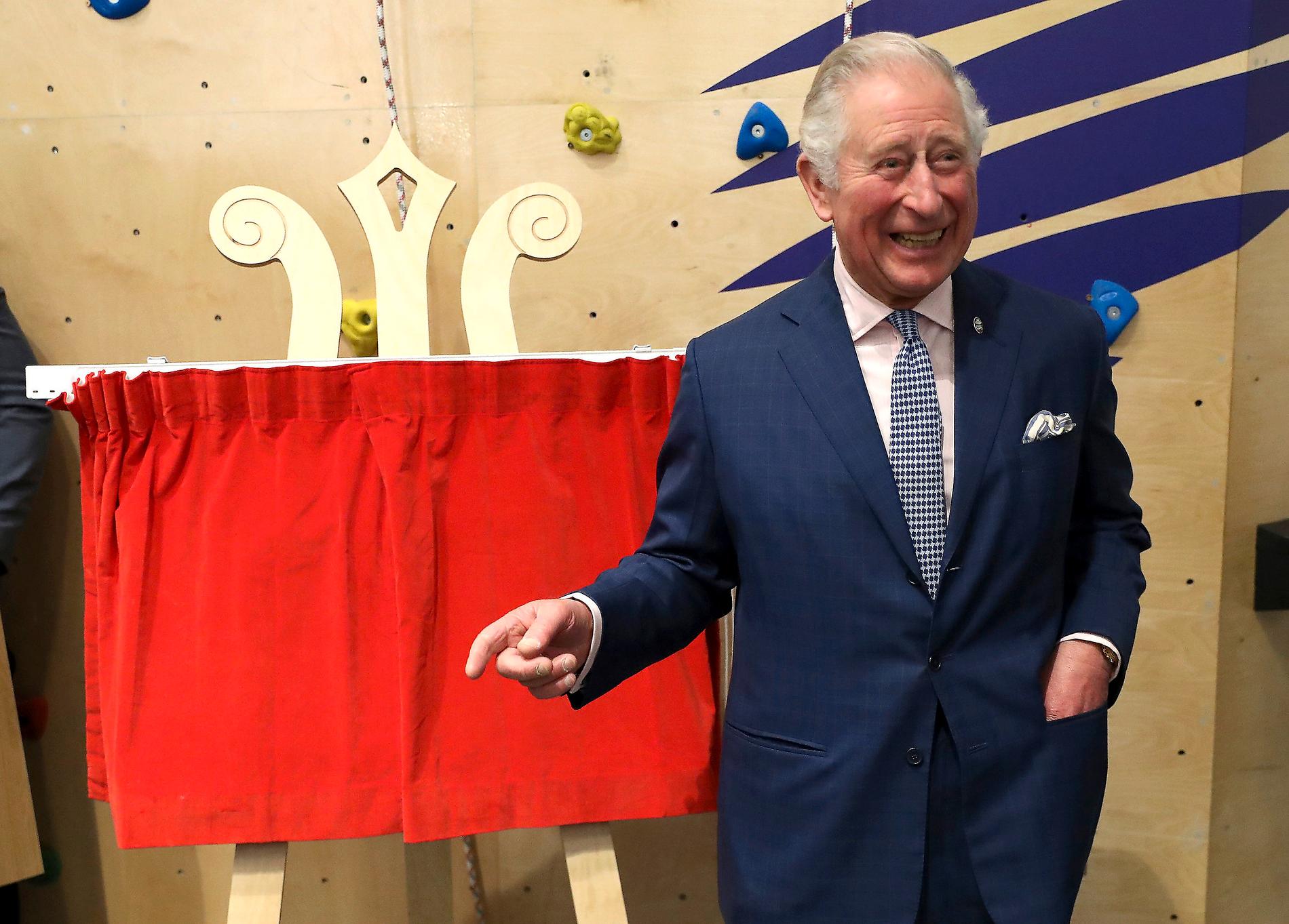 Prins Charles får avsevärda inkomster från sitt hertigdöme Cornwall, som fortfarande styrs av delvis medeltida lagar. I dag är hertigdömet ett storföretag som bara i fjol gav prinsen ett tillskott på 270 miljoner.