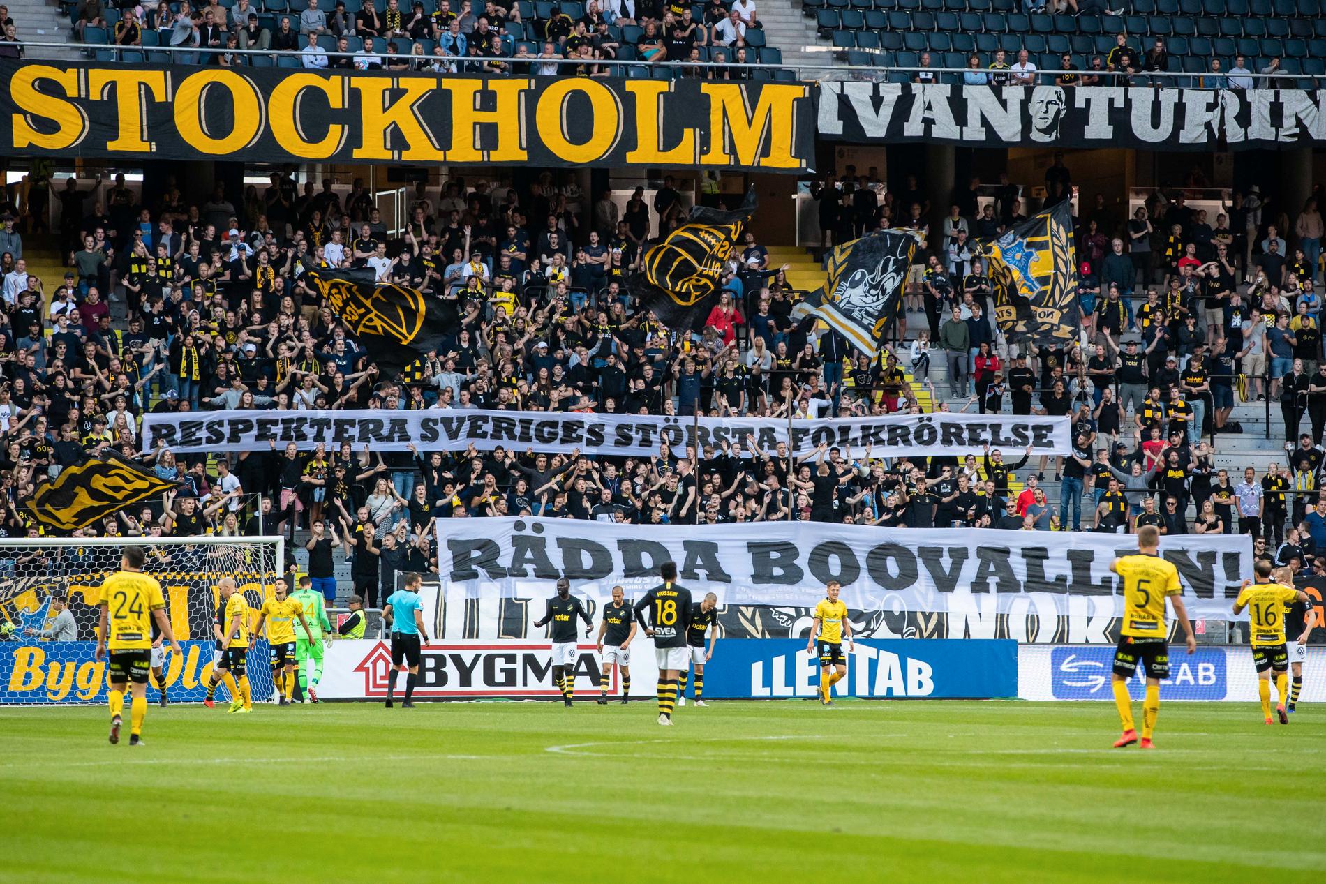 Även AIK:s supportrar protesterade mot de nya restriktionerna under mötet mot Elfsborg den 13 juli. 
