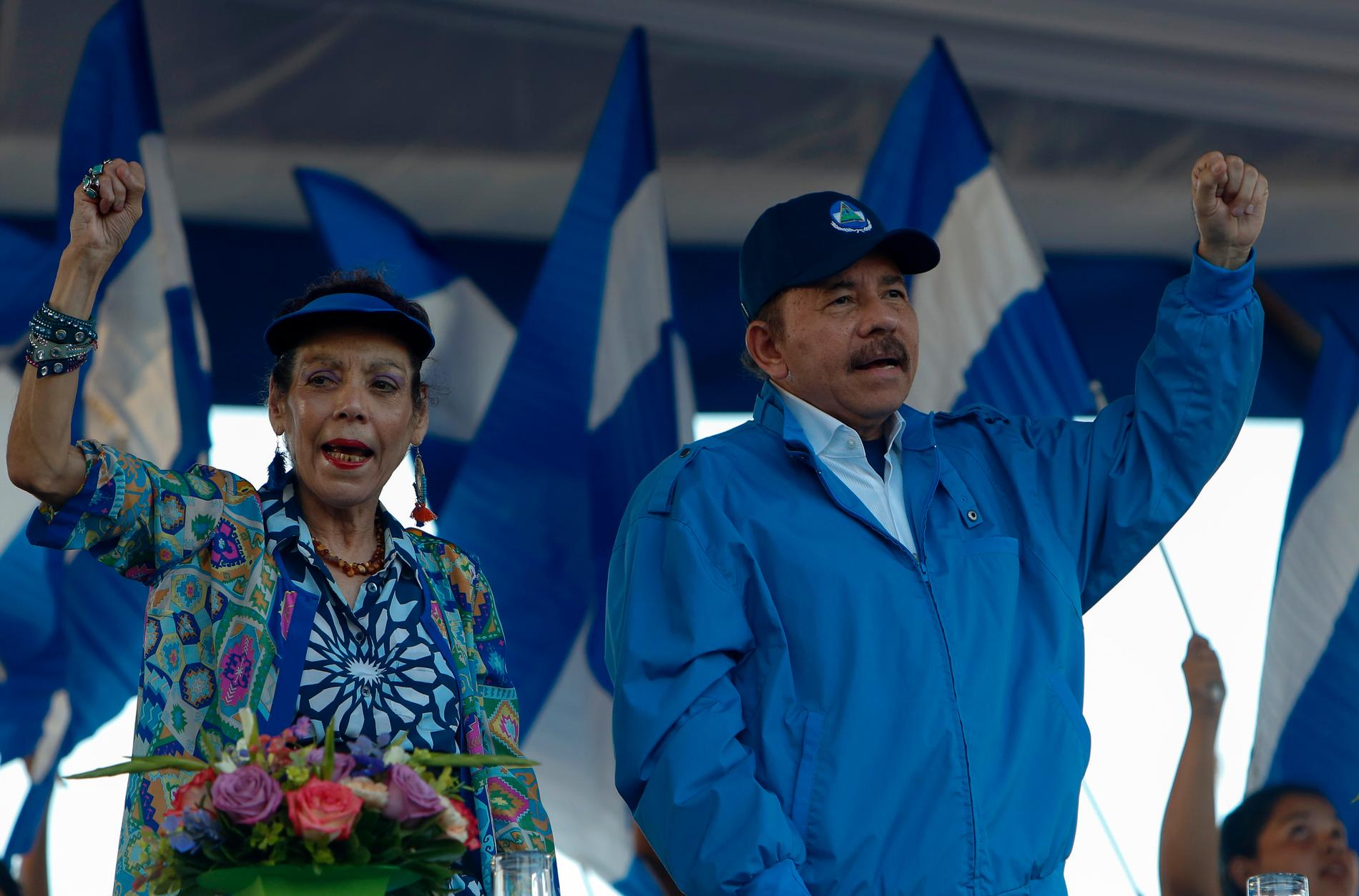 Nicaraguas president Daniel Ortega och med hustrun och vicepresidenten Rosario Murillo. Arkivbild.