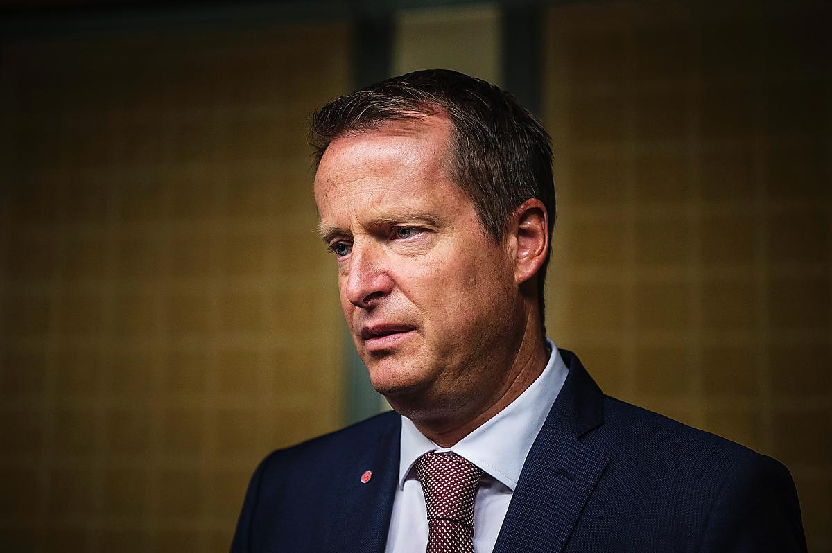 Anders Ygeman (S) inrikesminister.  Han fick undersökningens bästa betyg: 3,2 (- 0,3)
