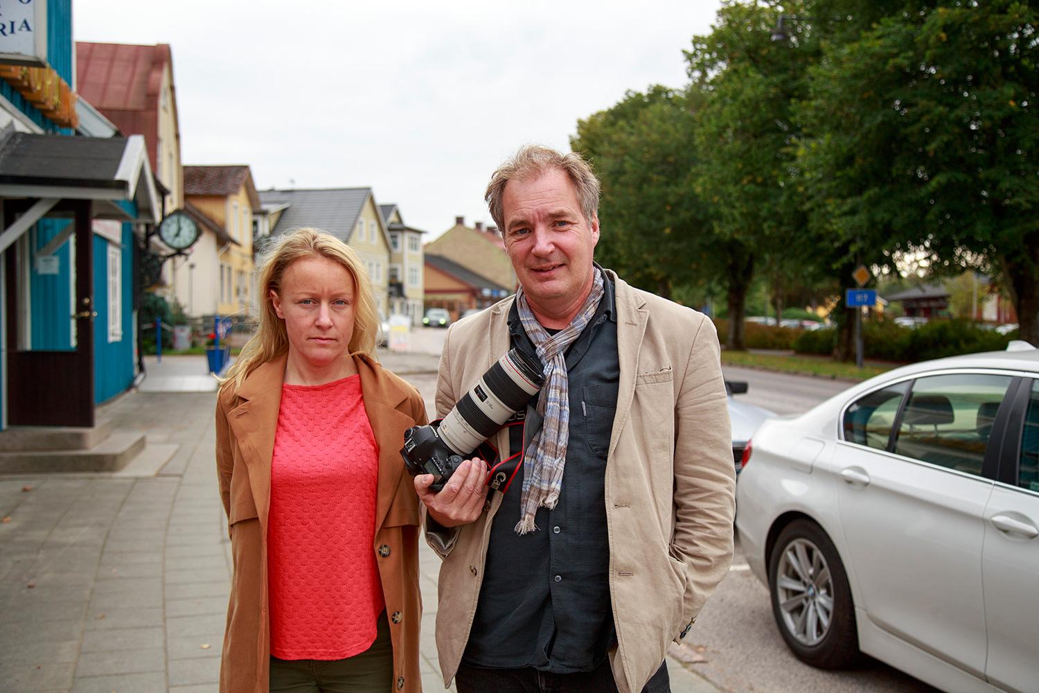 Aftonbladets reporter Susanna Nygren och fotograf Krister Hansson på plats i Vittsjö.