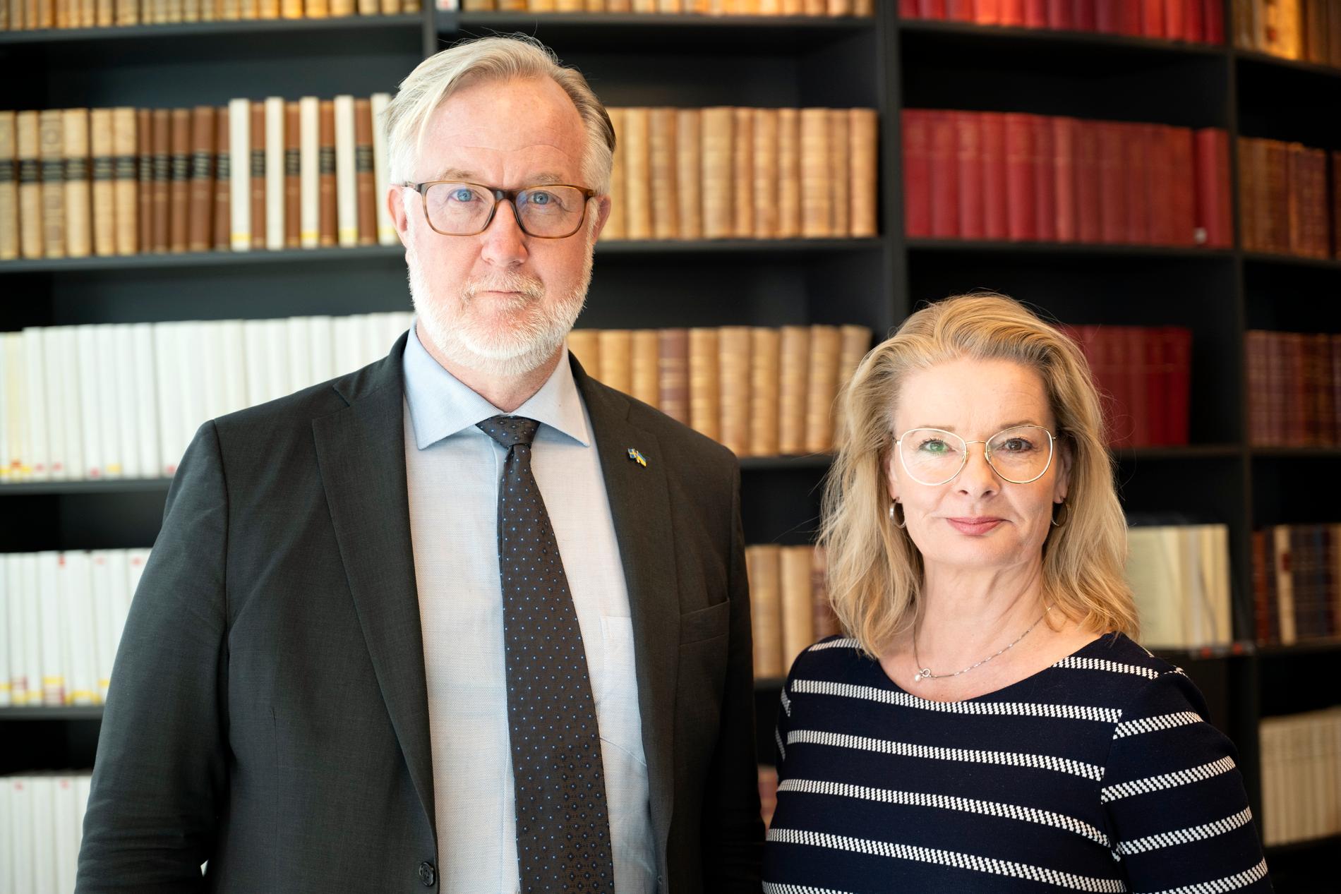 Liberalernas partiledare och arbetsmarknads- och integrationsminister Johan Pehrson och skolminister Lotta Edholm (L) .