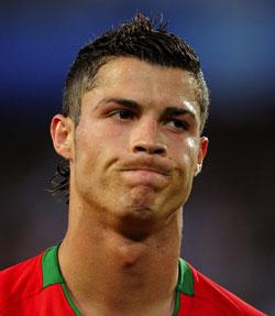 tackar för blatters stöd Cristiano Ronaldo håller med i Fifa-presidentens utspel.