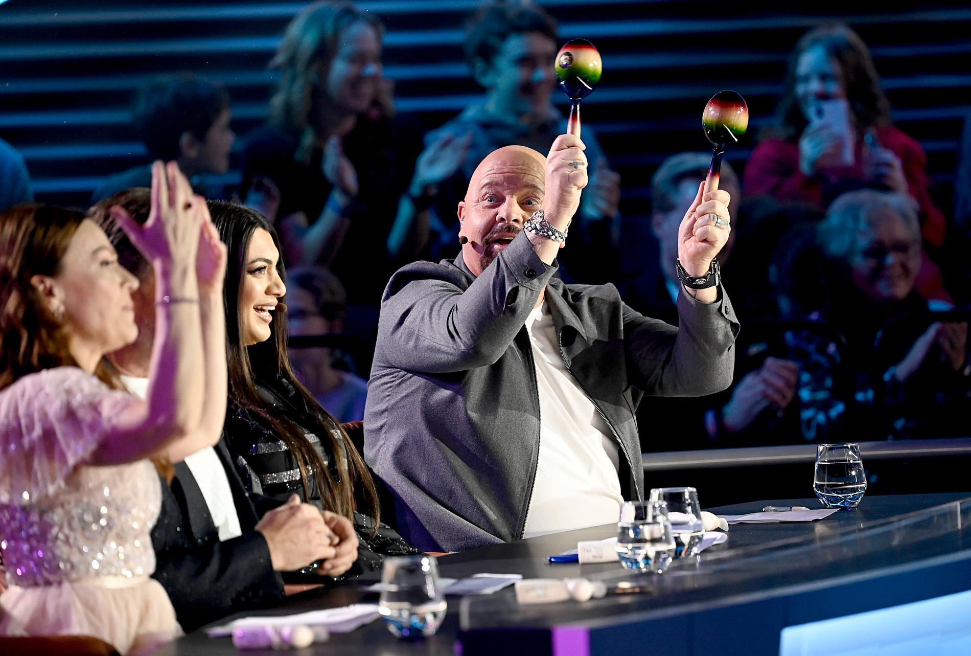 Juryn Kishti Tomita, Alexander Kronlund, Katia Mosally och Anders Bagge under fredagsfinalen i TV4:s Idol 2021.