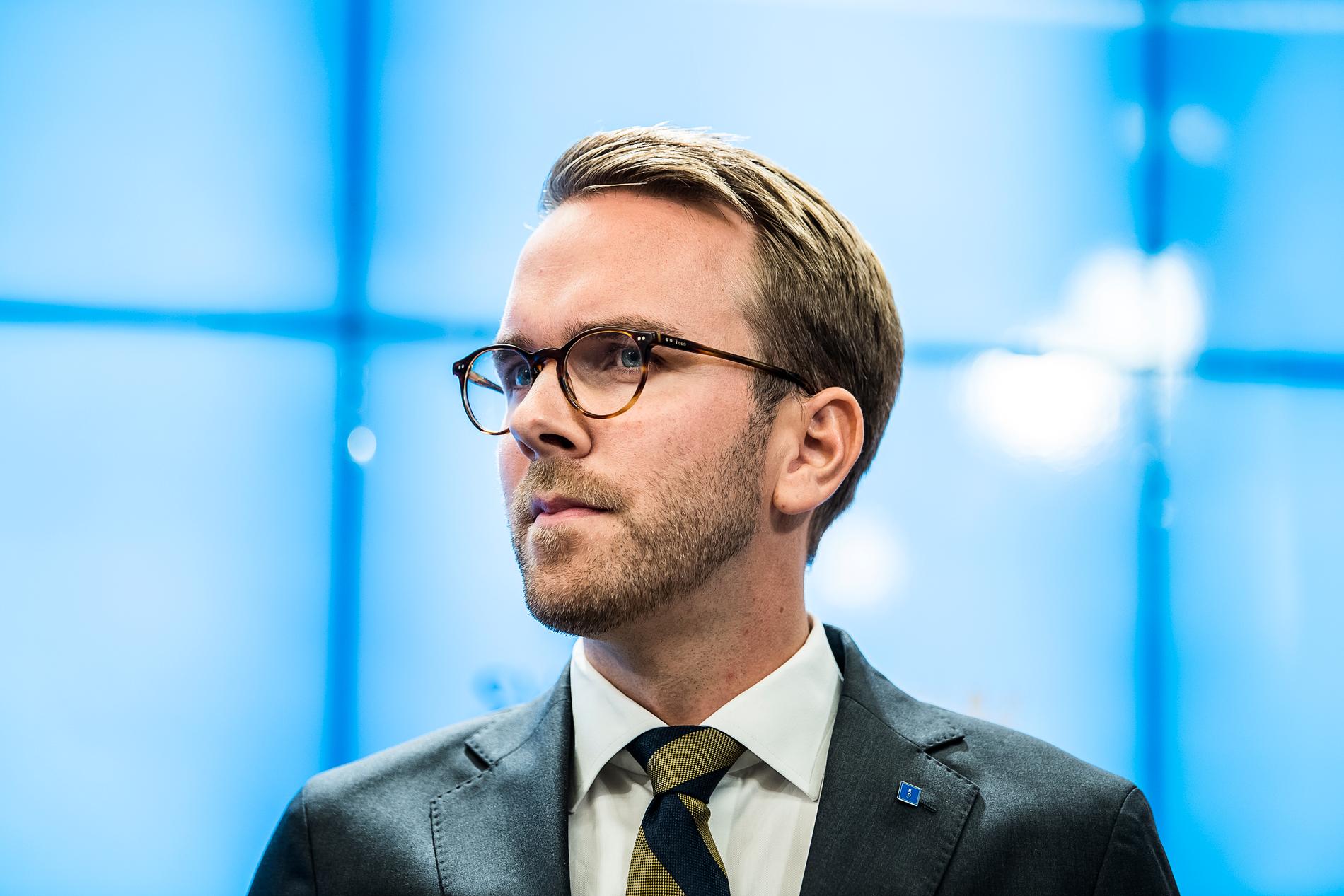 Bostadsminister Andreas Carlson (KD).