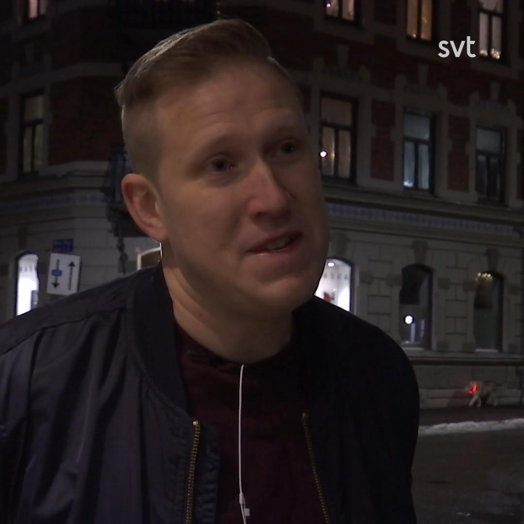 ”Sexköpare gå rakt förbi SVT:s kamera och in i fastigheten”, säger polisinspektör Tobias Norelius.