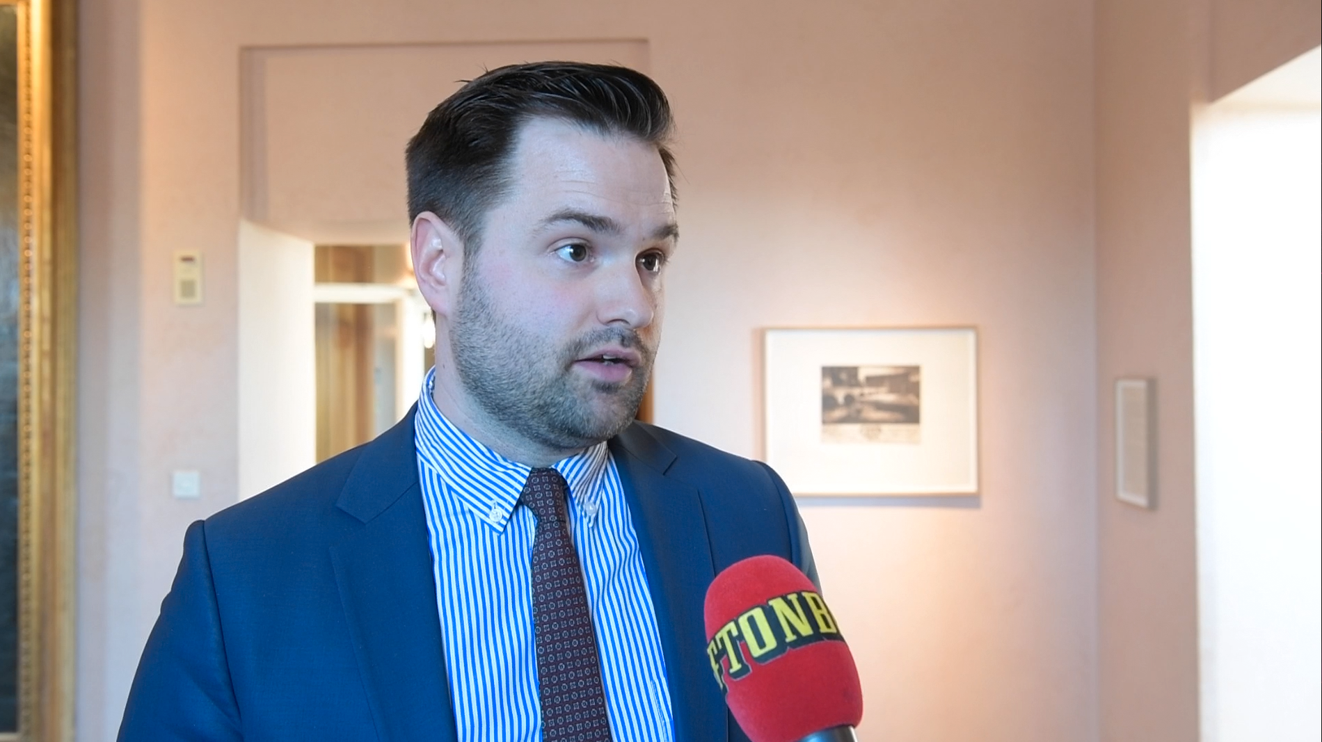 Riksdagsledamoten Erik Bengtzboe (M) lämnade sin riksdagsplats efter Aftonbladets avslöjanden.