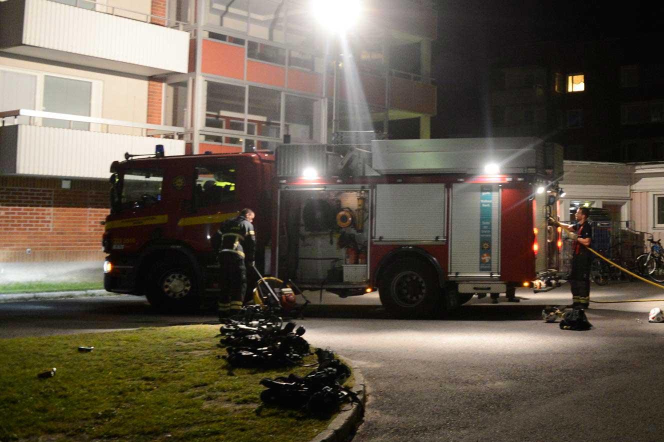 Räddningstjänsten bekämpade en brand i ett asylboende i Boden.
