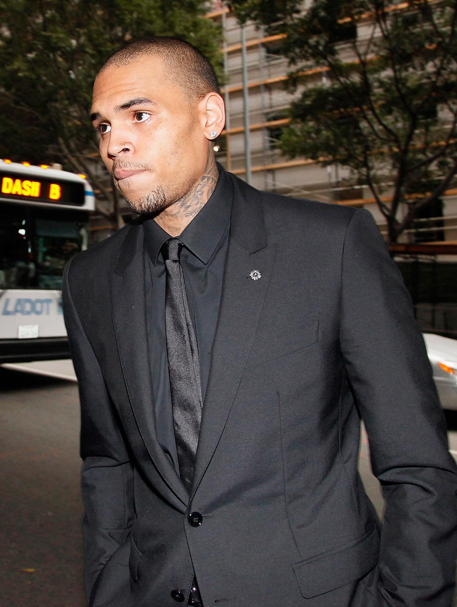 Chris Brown är på rehab för sina aggressioner.