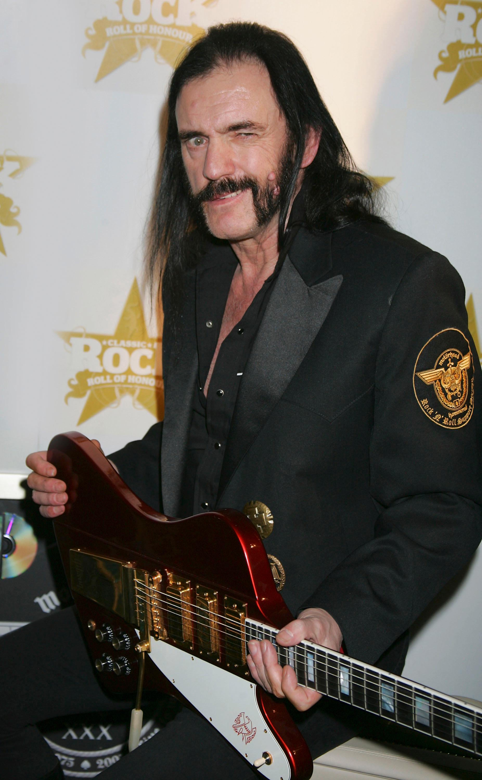 Lemmy Kilminster i London 2005.