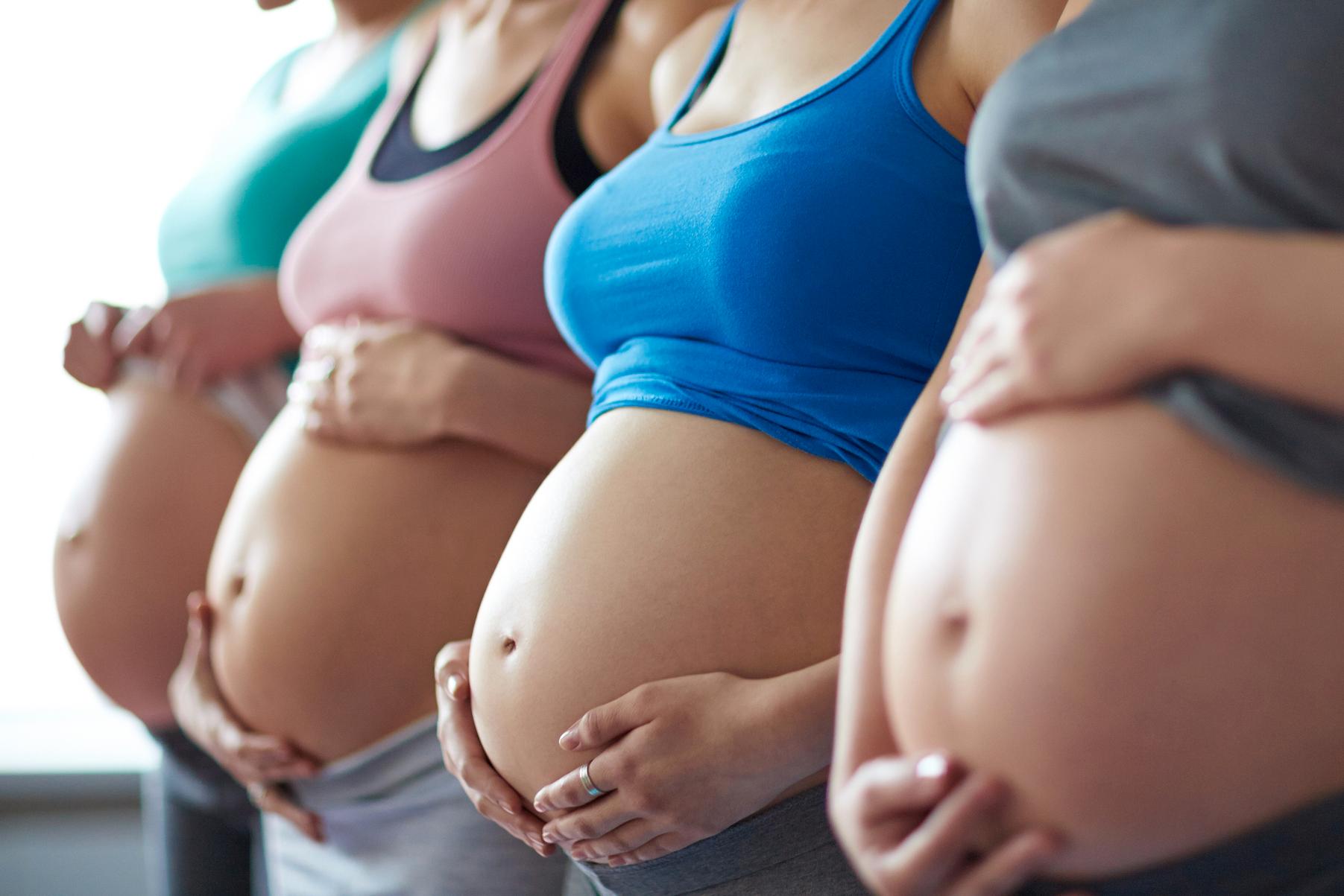 Följ utvecklingen av din graviditet i vår graviditetskalender.