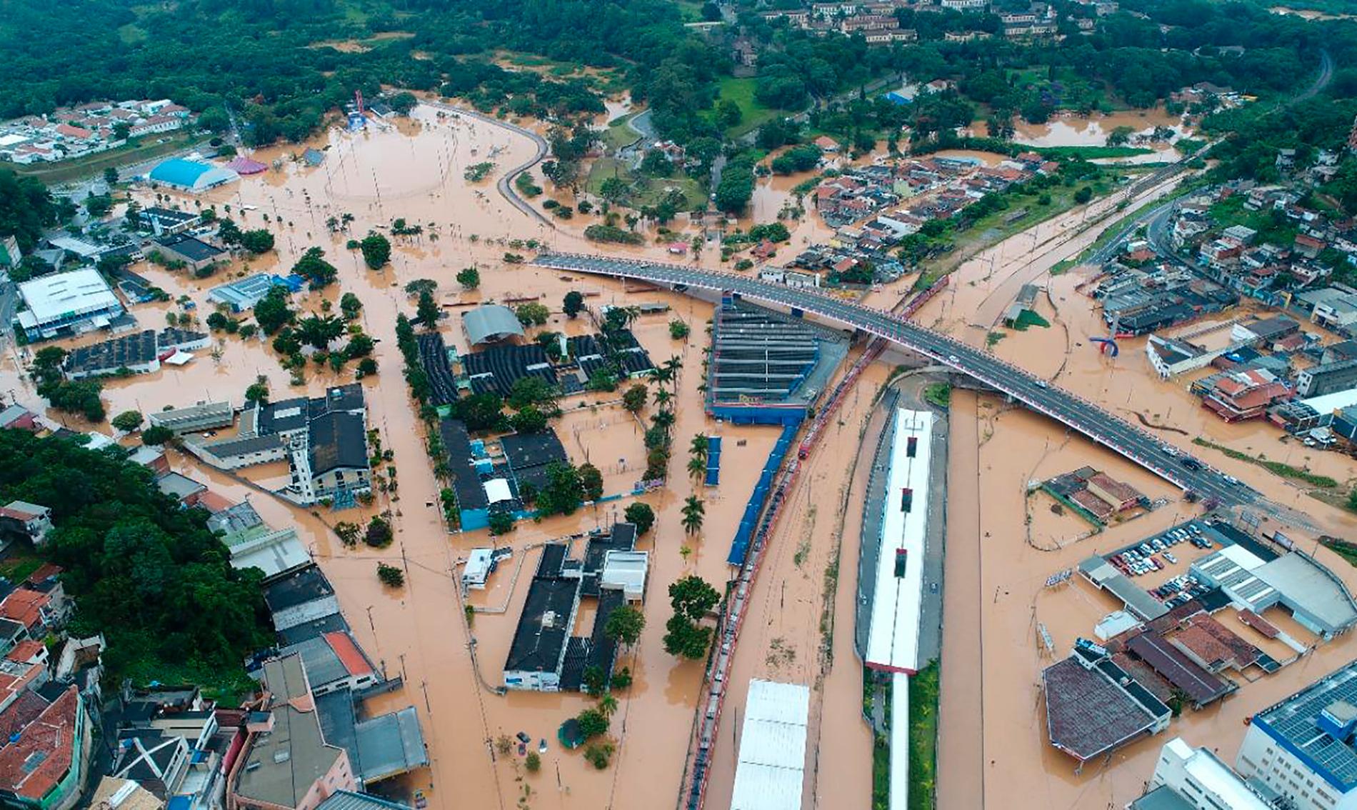 Staden Franco da Rocha, nordväst om São Paulo, som översvämmades under helgen.