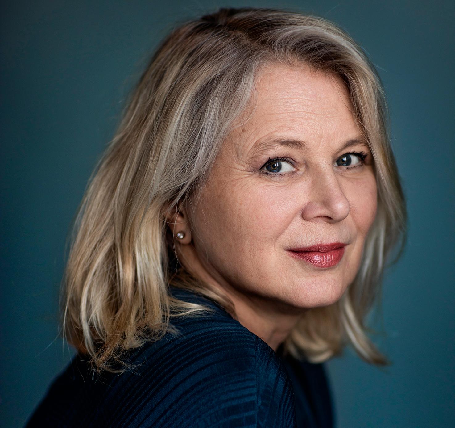 Helena von Zweigbergk, född 1959, är författare, journalist och programledare. 