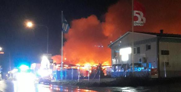 En brand bröt ut i Luleå på lördagskvällen.