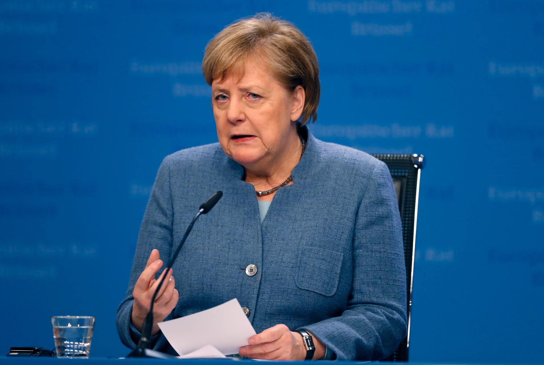 Privata uppgifter om omkring tusen personer – däribland hundratals tyska politiker – har spridits på nätet. Även förbundskansler Angela Merkel är drabbad. Arkivbild.