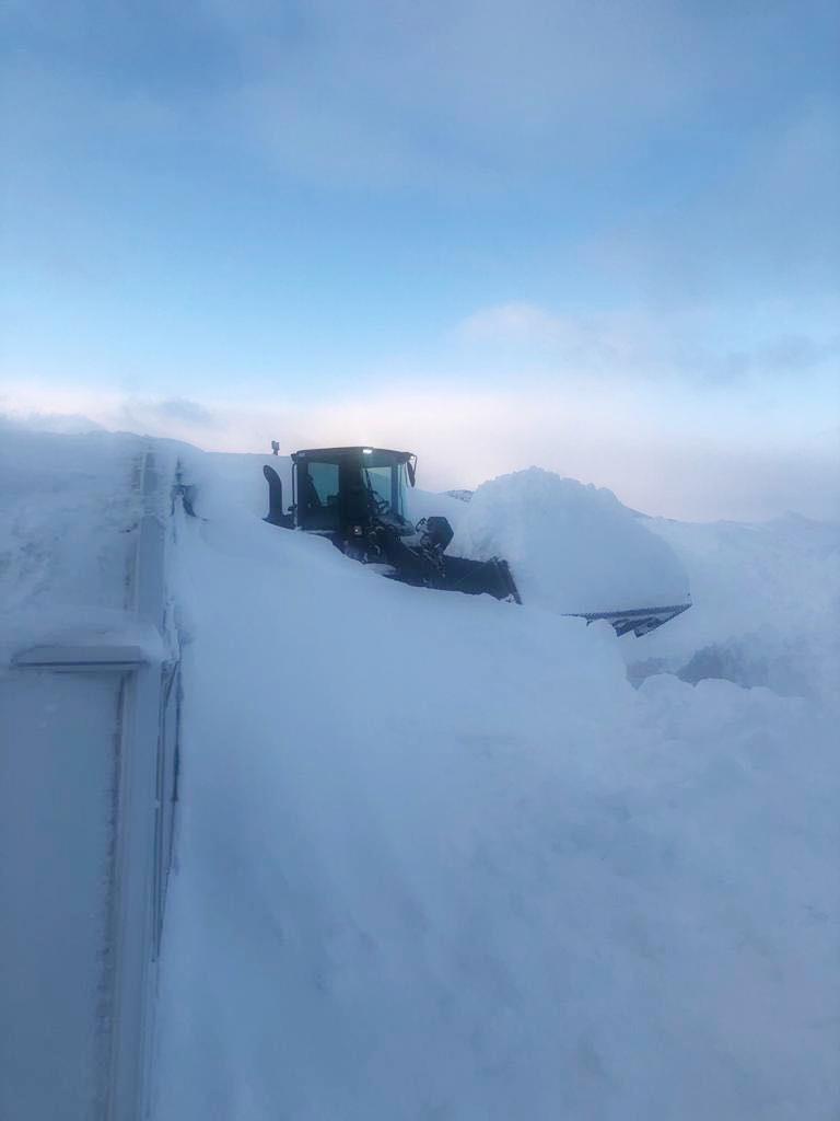 Över fem meter snö uppmättes på skidorten under måndagsmorgonen.