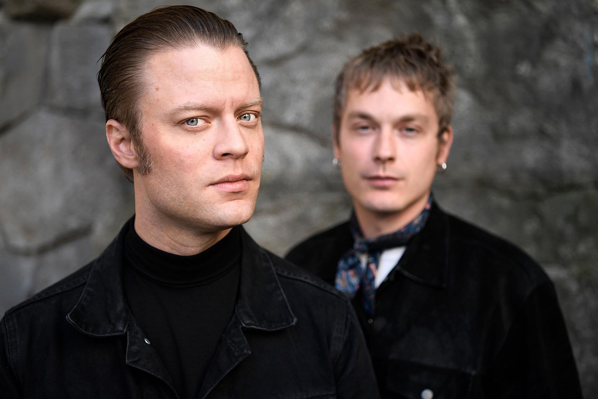 Björn Dixgård och Jens Siverstedt från Mando Diao. Ledstjärnan på nya skivan ”Bang” var annars den tecknade stenåldersankan Bubba Klubba. 