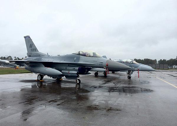 ”När USA inser att Erdogan tänker lägga krokben för en strategiskt viktig utvidgning av militäralliansen börjar Biden-administrationen svänga om F-16 planen.”