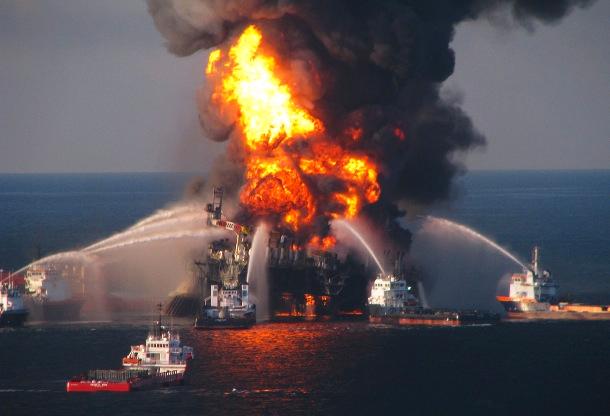 2010 exploderade oljeplattformen Deep Water Horizon och orsakade ett gigantiskt oljeutsläpp i Mexikanska golfen. Nu ska BP, som ägde plattformen, betala 158 miljarder i skadestånd.