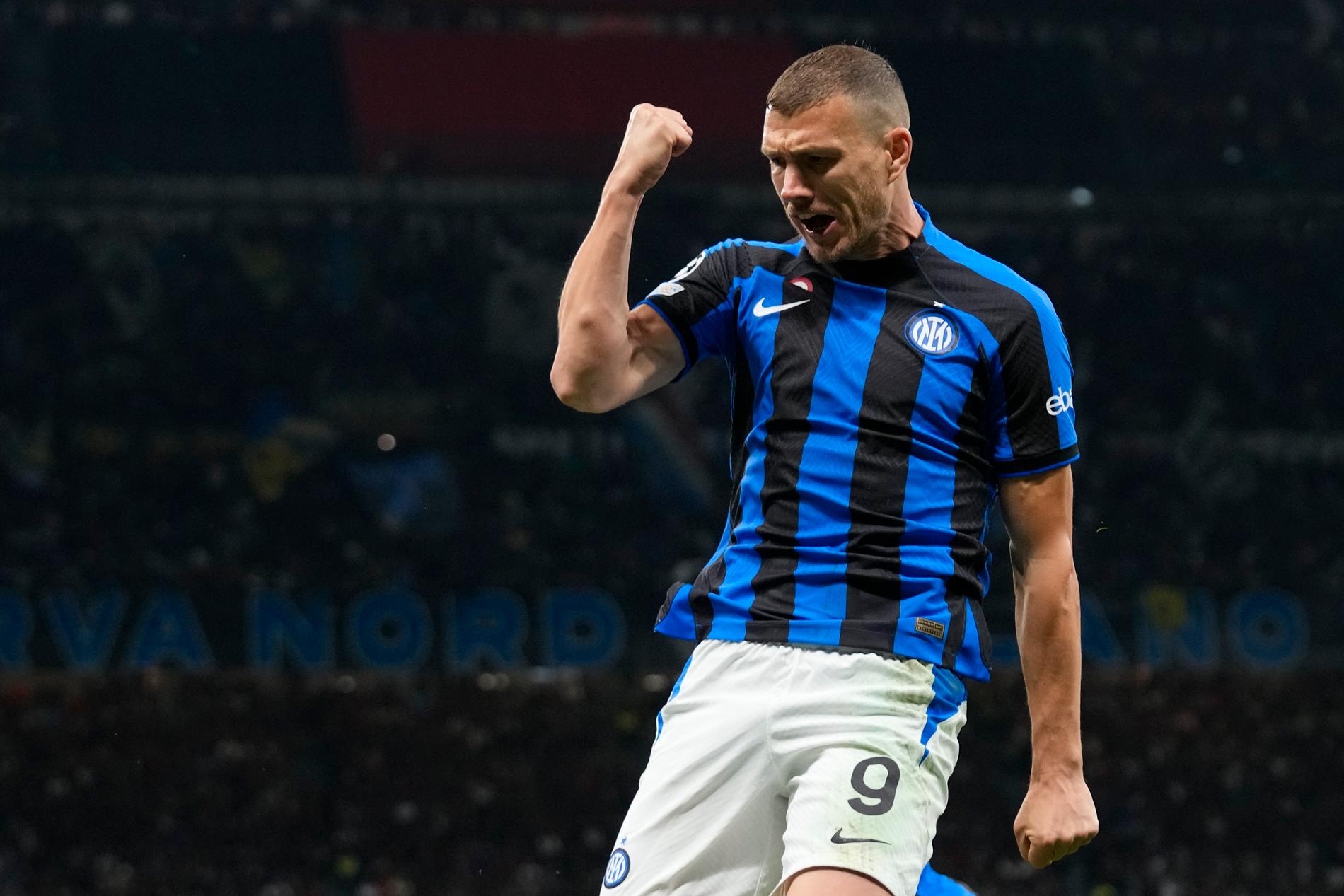 Edin Dzeko jublar efter att ha gjort 1–0 för Inter mot Milan.