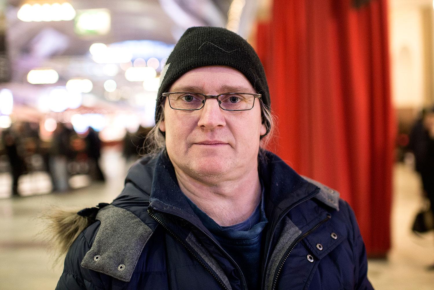 Björn Fernström, 52, postman, Trollhättan:
– Nej, det hade varit bättre för demokratin om man fått rösta igen. Man hade fått en ny spelplan.