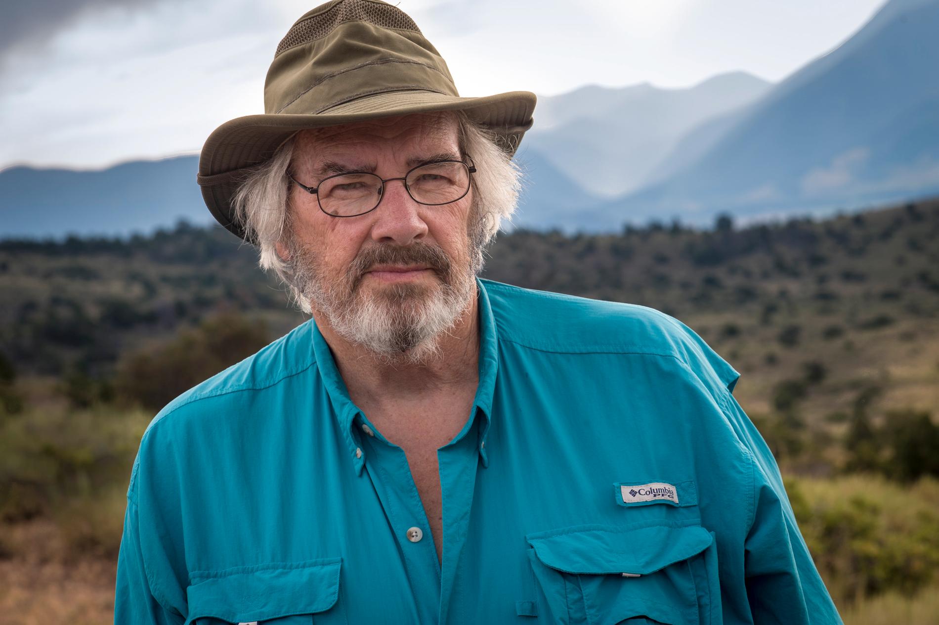Paleontologen Jack Horner har gjort sig berömd för flera av sina teorier om dinosaurier, och fynd av olika fossil. Bilden är tagen under ett fältarbete i Montana 2013.