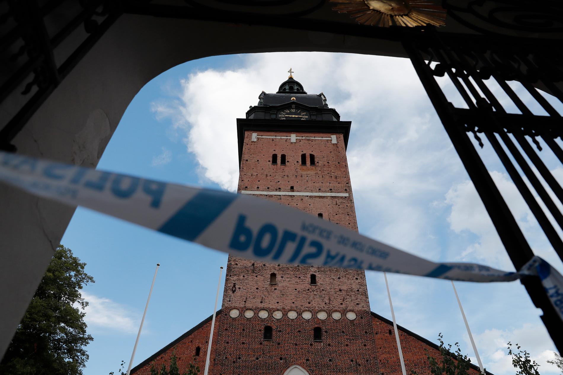 Domkyrkan i Strängnäs har utsatts för en stöld av föremål till ett ”högt värde”, uppger polisen.