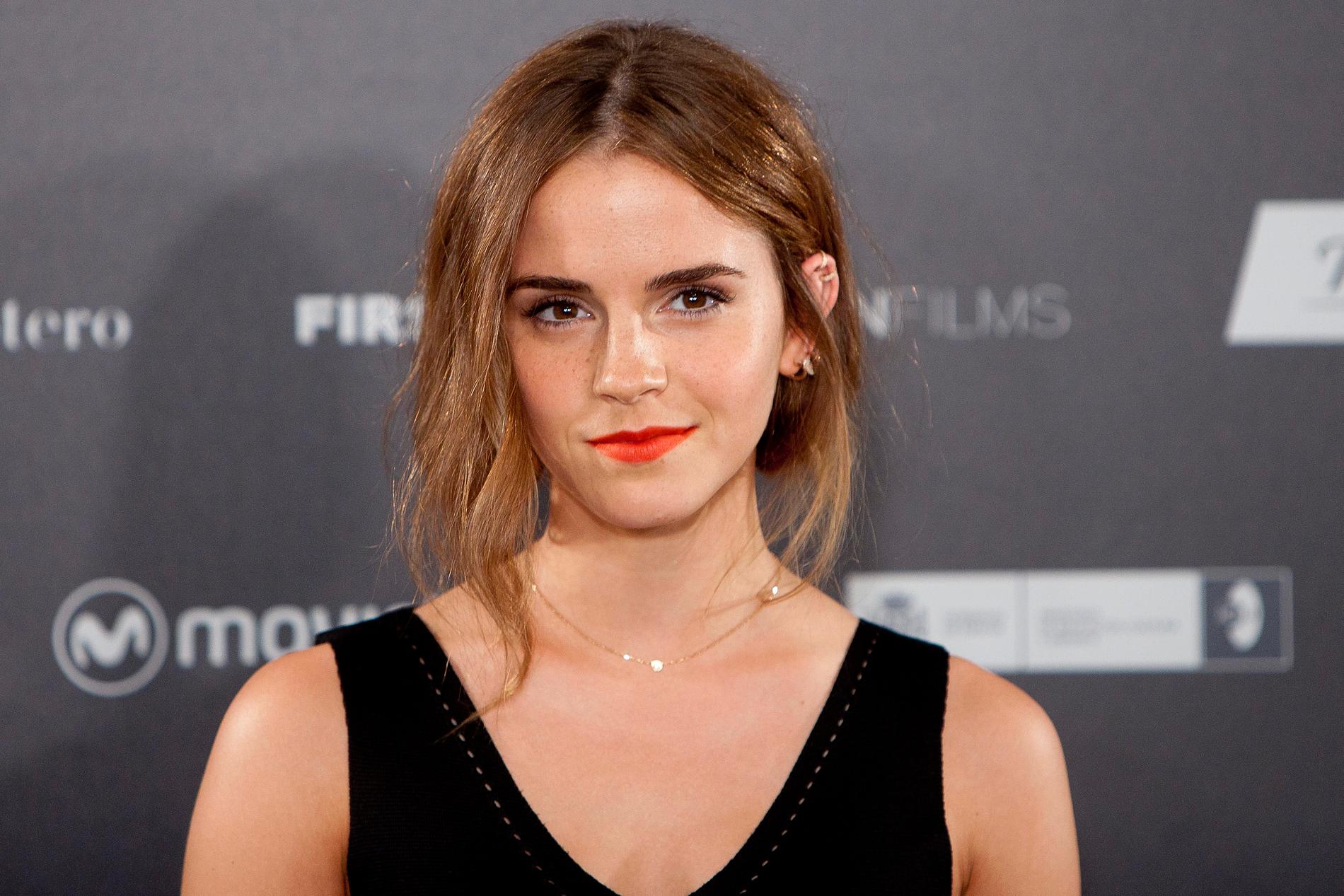 Emma Watson läxar upp näthatarna i vad feminism är och inte är.