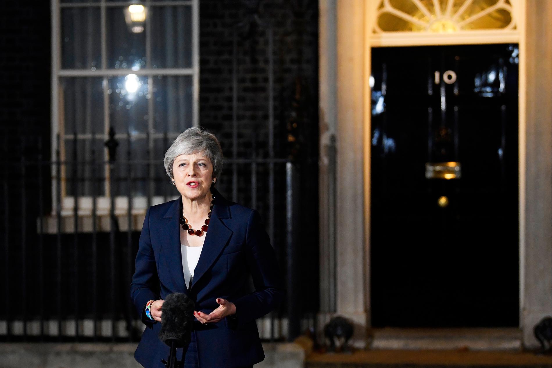 Storbritanniens premiärminister Theresa May utanför 10 Downing Street på onsdagskvällen.