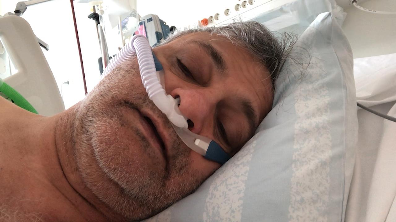 I 19 dagar kämpade Mehdi Saleki mot coronaviruset. Varje gång han vaknade på sjukhuset filmade han sig själv.